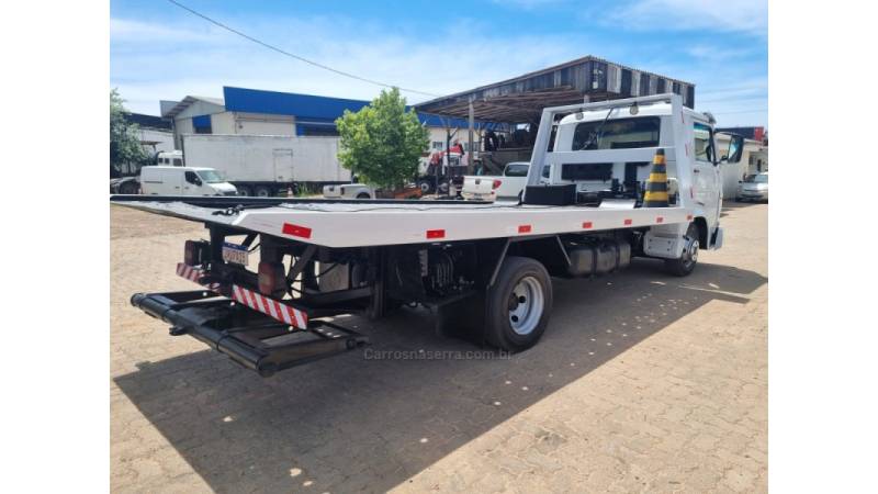 VOLKSWAGEN - 8-150 - 2002/2002 - Branca - R$ 185.000,00