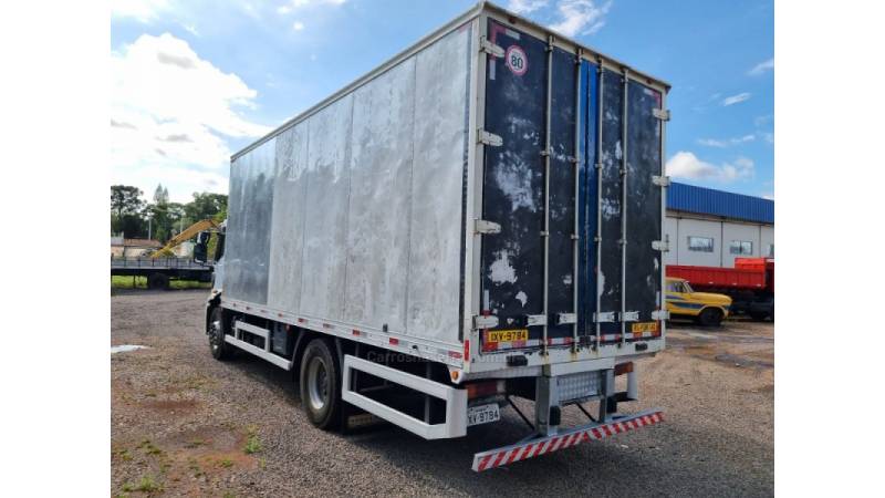 FORD - CARGO 1419 - 2017/2017 - Branca - R$ 270.000,00